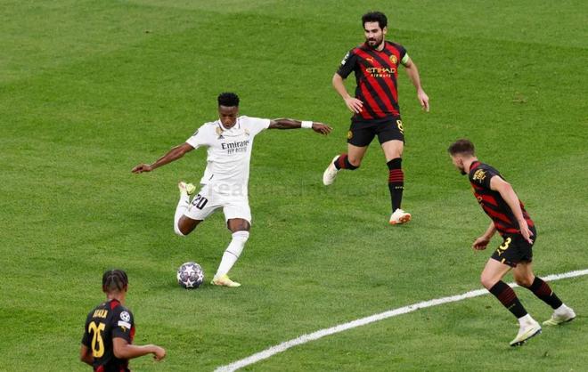 依然不尽如 依然不尽如